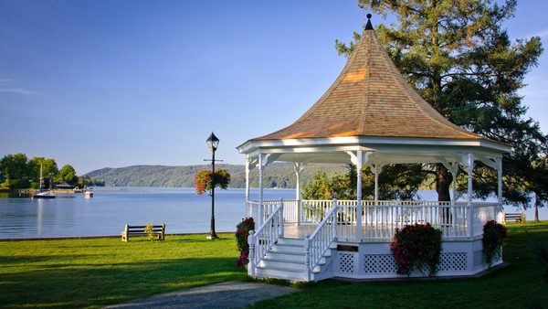 PIC-gazebo-spring-1024x576.jpg