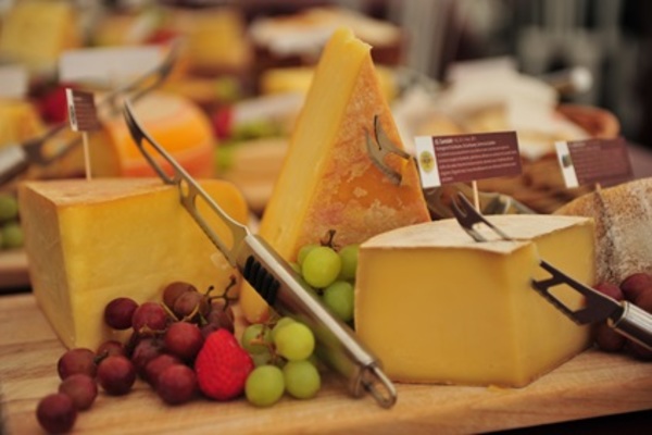 festival_fromages_assiette.jpg