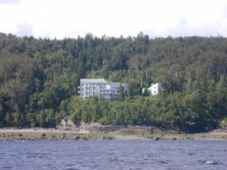 auberge-la-riviere-saguenay-300x225.jpg